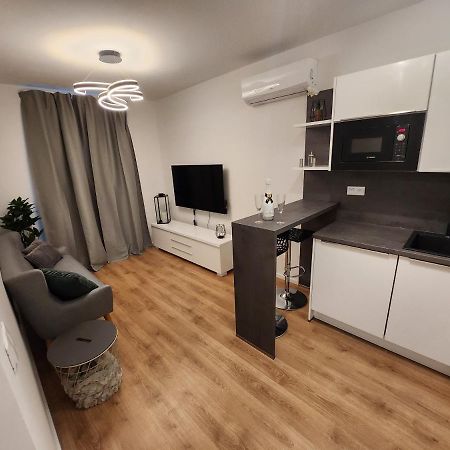 Mickey Apartment Old Town Bratislava Luaran gambar